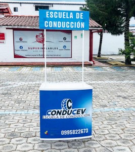 Mesa Stand 02